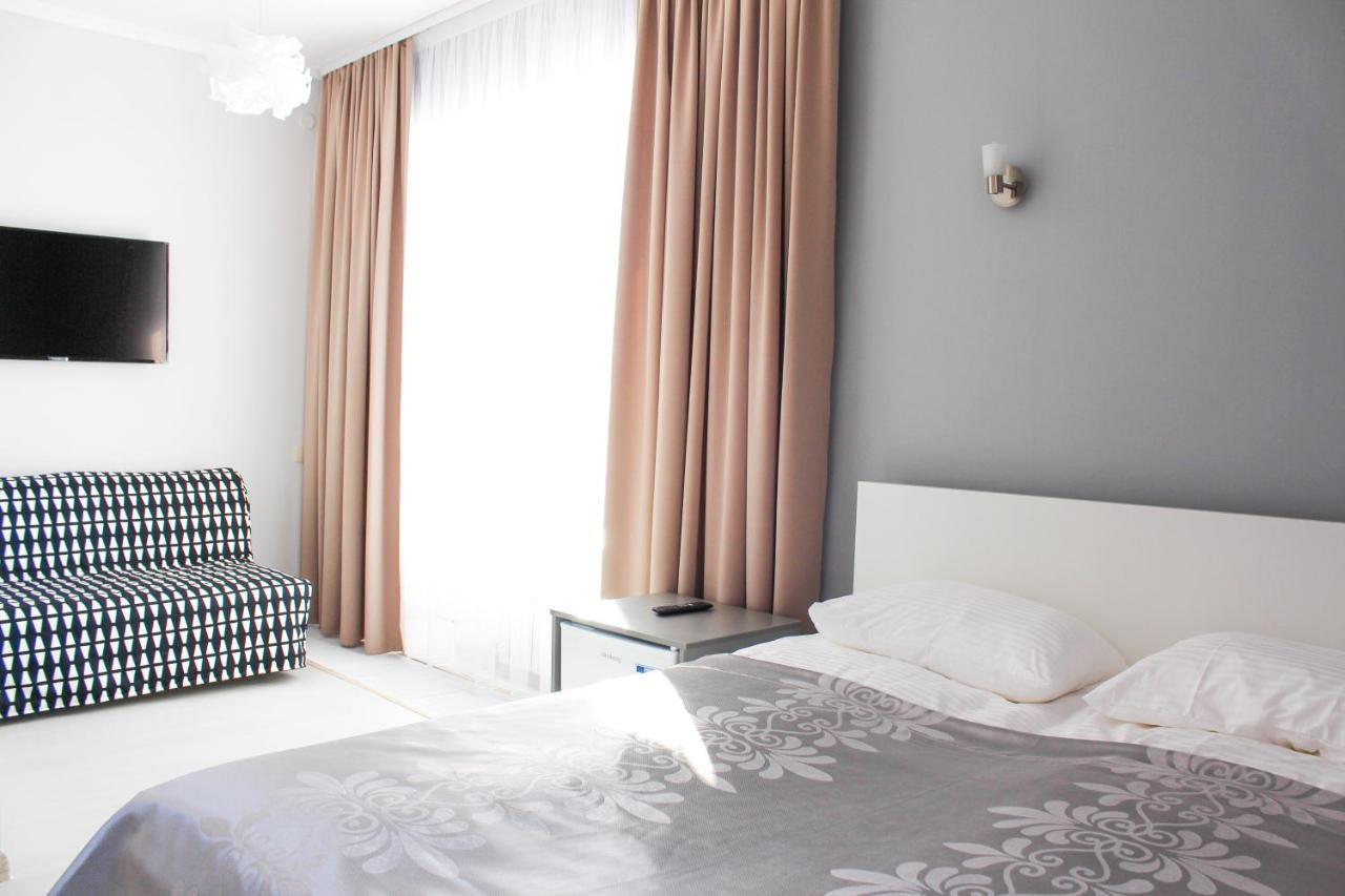 Scandi Hotel Makinsk Ngoại thất bức ảnh